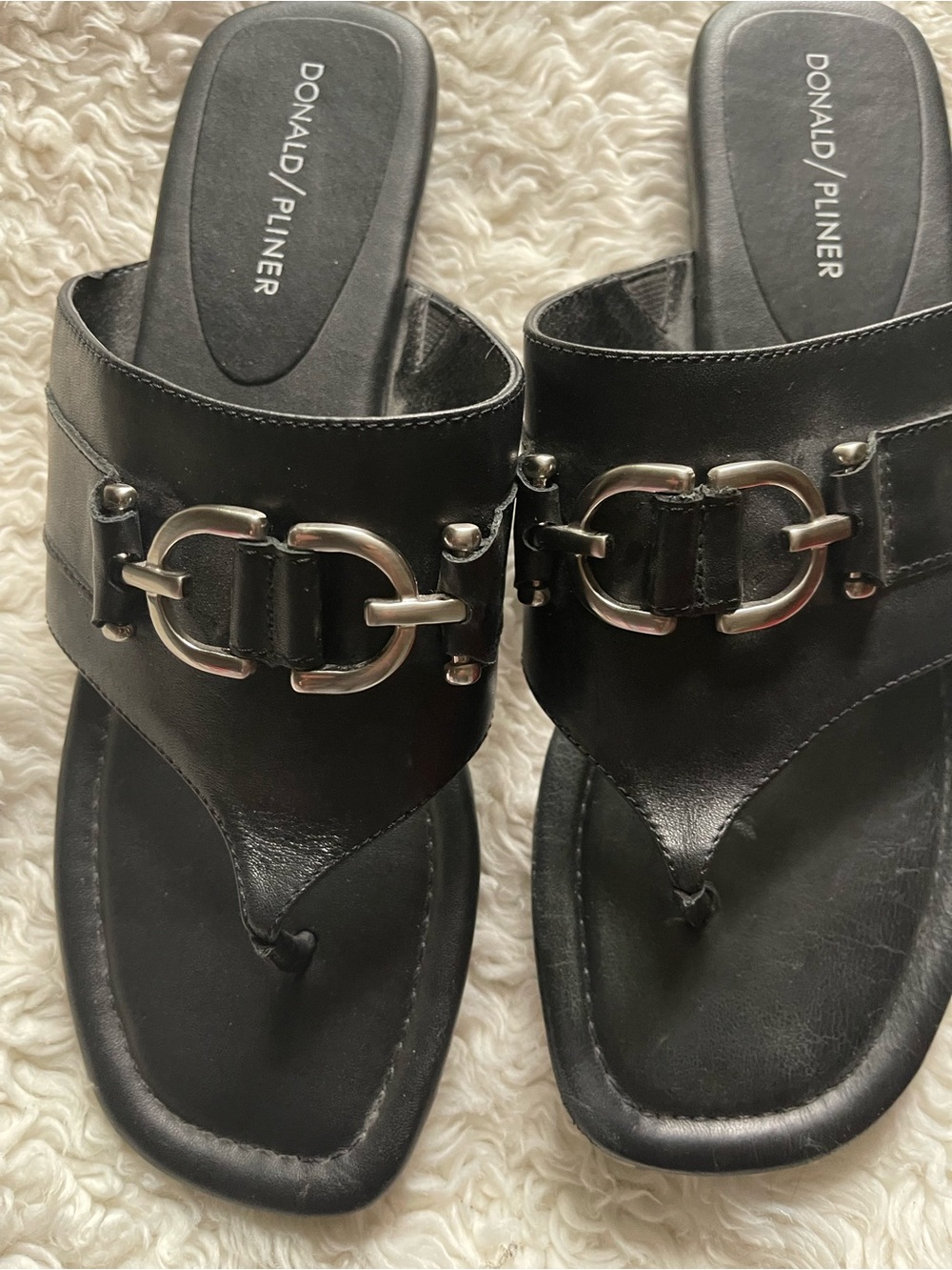Donald Pliner Kent Black leather sandals with horse bit details 8.5 - Picture 2 of 5